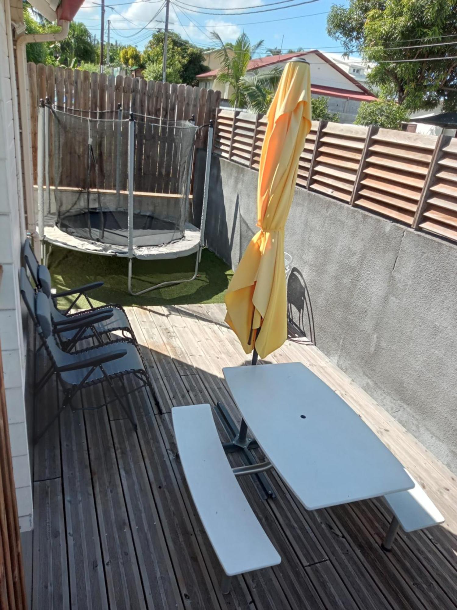 Bungalow Des Papayes Saint-Louis Exterior photo